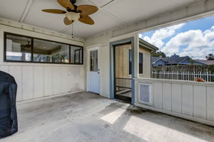 Screened-in Porch