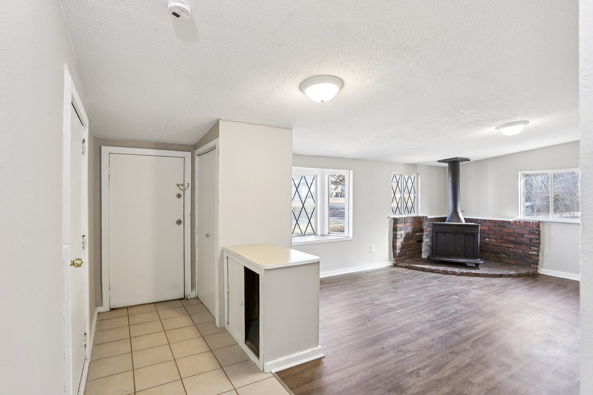 Holiday Hill Dr-S2702-012.jpg