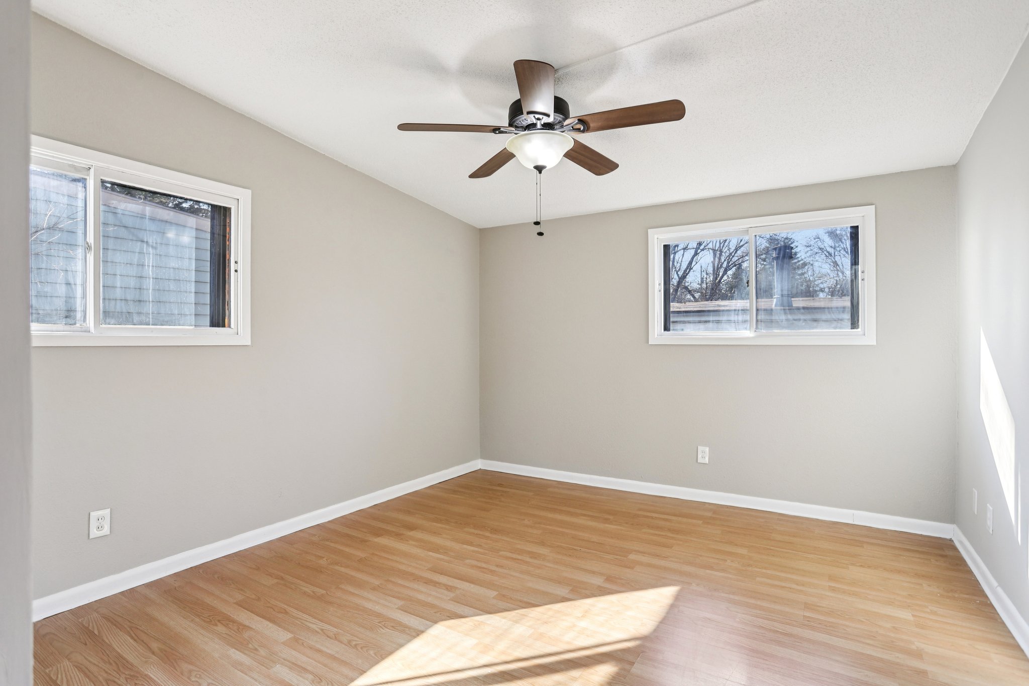 Holiday Hill Dr-S2702-021.jpg