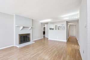 Holiday Hill Dr-S2702-005.jpg
