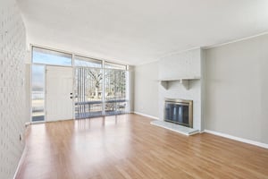 Holiday Hill Dr-S2702-006.jpg