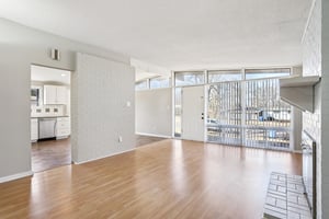 Holiday Hill Dr-S2702-008.jpg