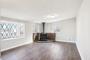 Holiday Hill Dr-S2702-009.jpg