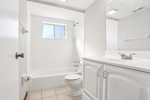 Holiday Hill Dr-S2702-017.jpg