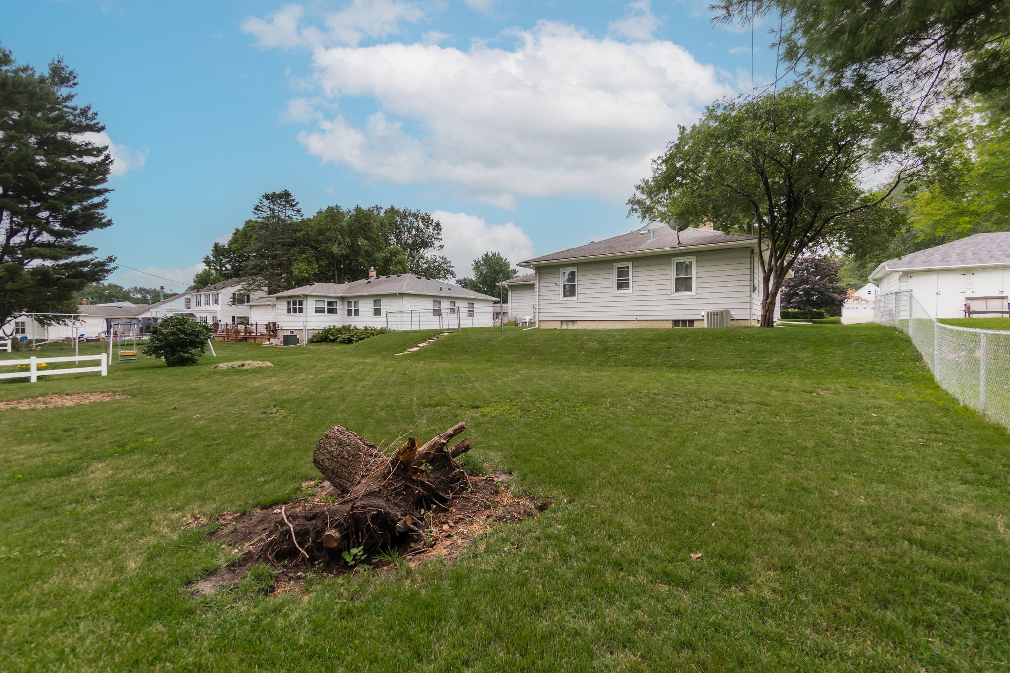 325 Ivanhoe Rd, Waterloo, IA 50701, USA Photo 28