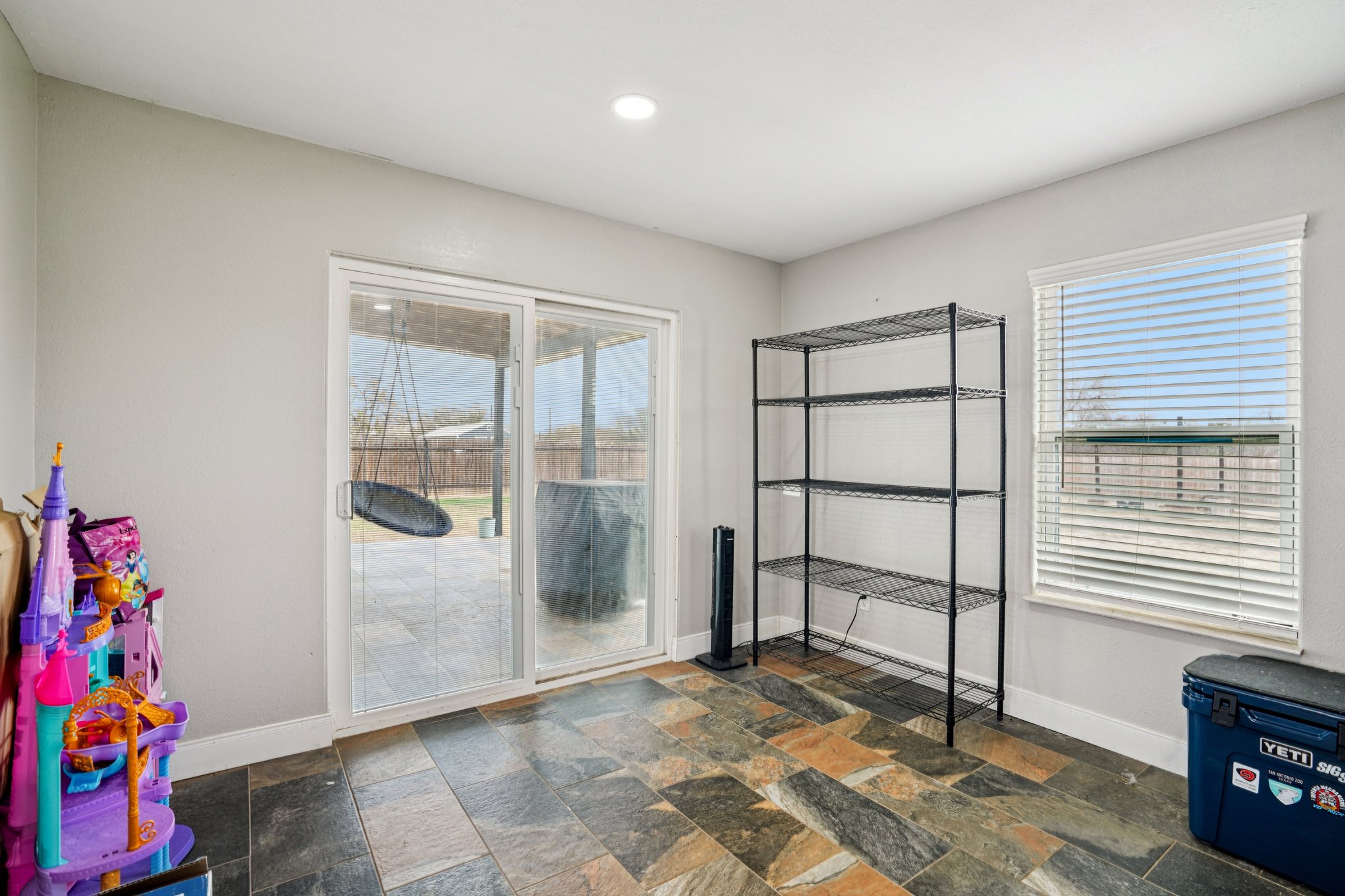 Las Palomas Dr-S0703-021.jpg