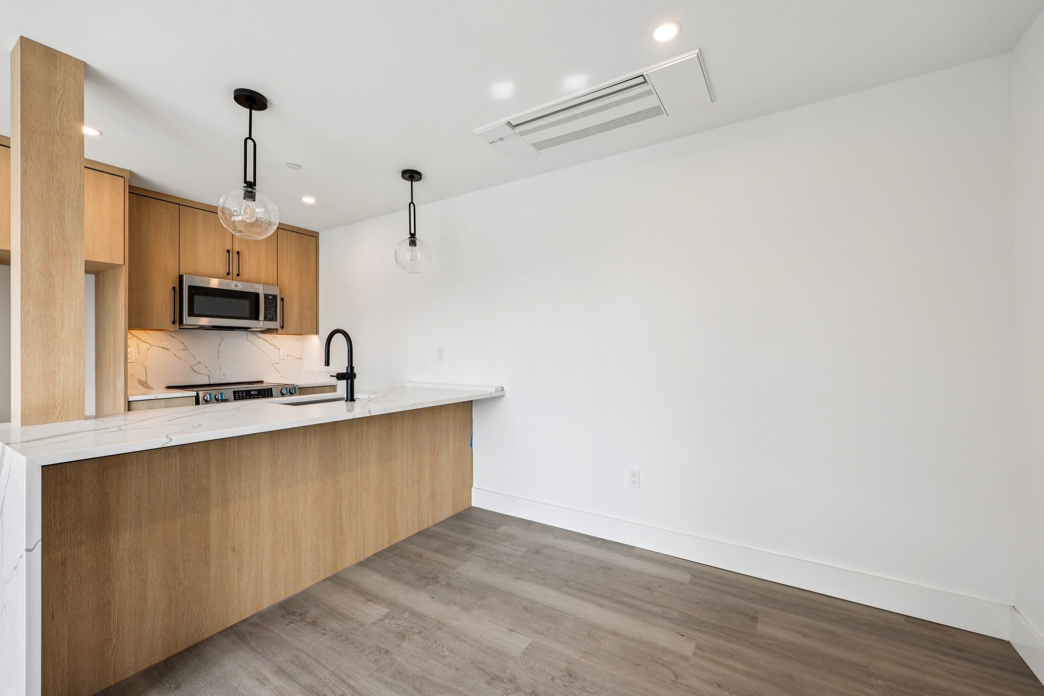 Manville Rd Unit 2-S3103-006.jpg