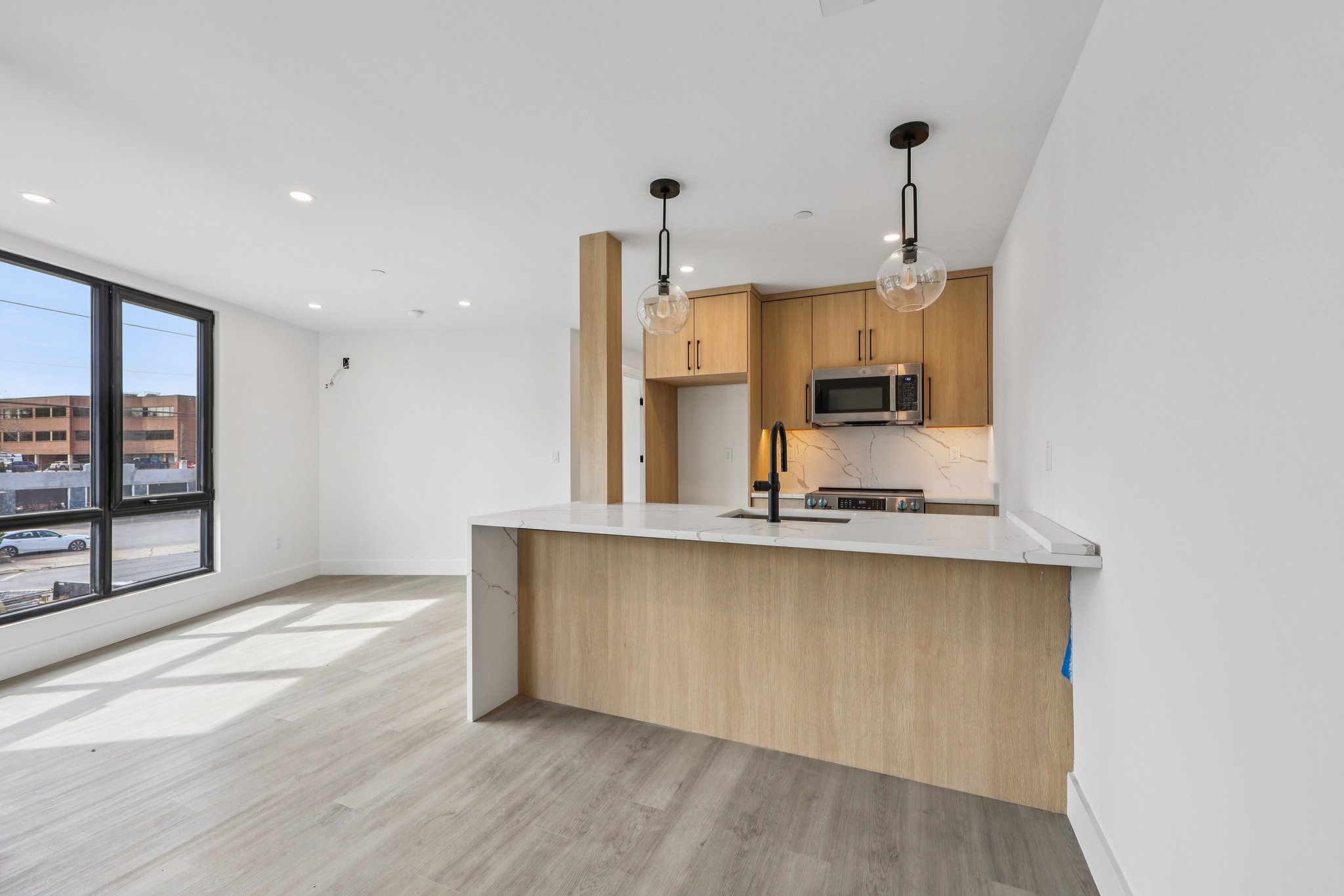 Manville Rd Unit 2-S3103-008.jpg
