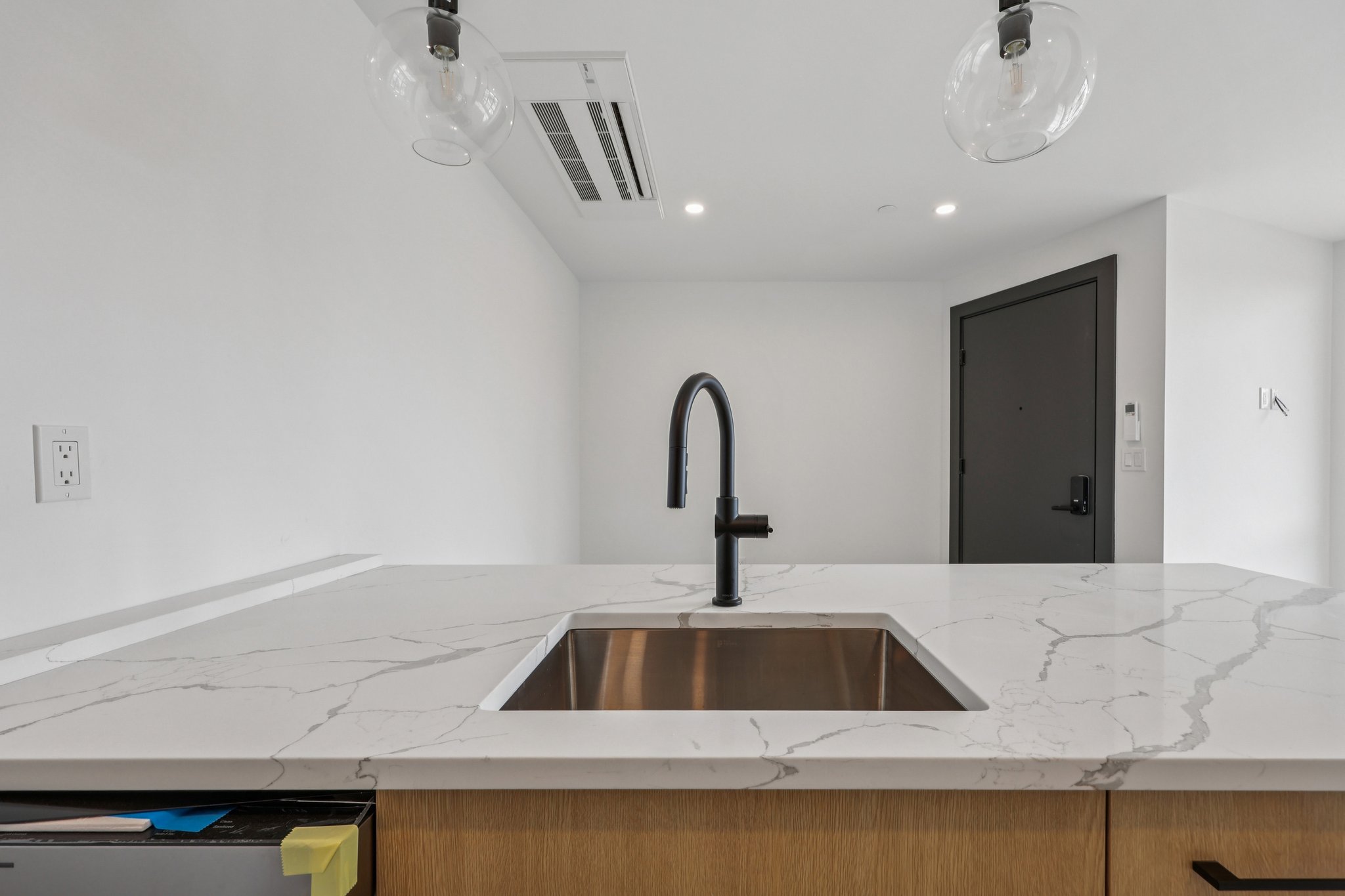 Manville Rd Unit 2-S3103-012.jpg