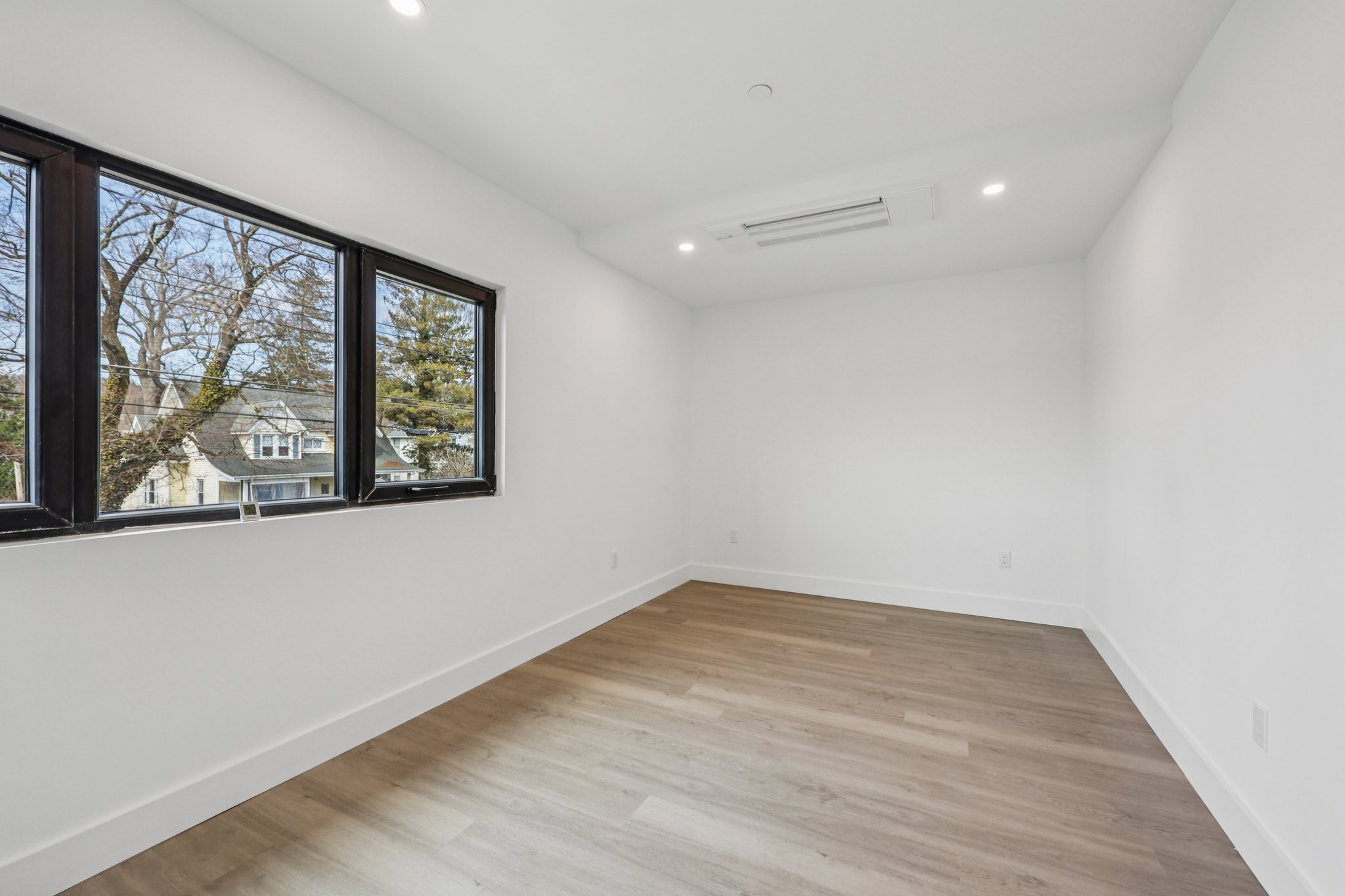 Manville Rd Unit 2-S3103-016.jpg