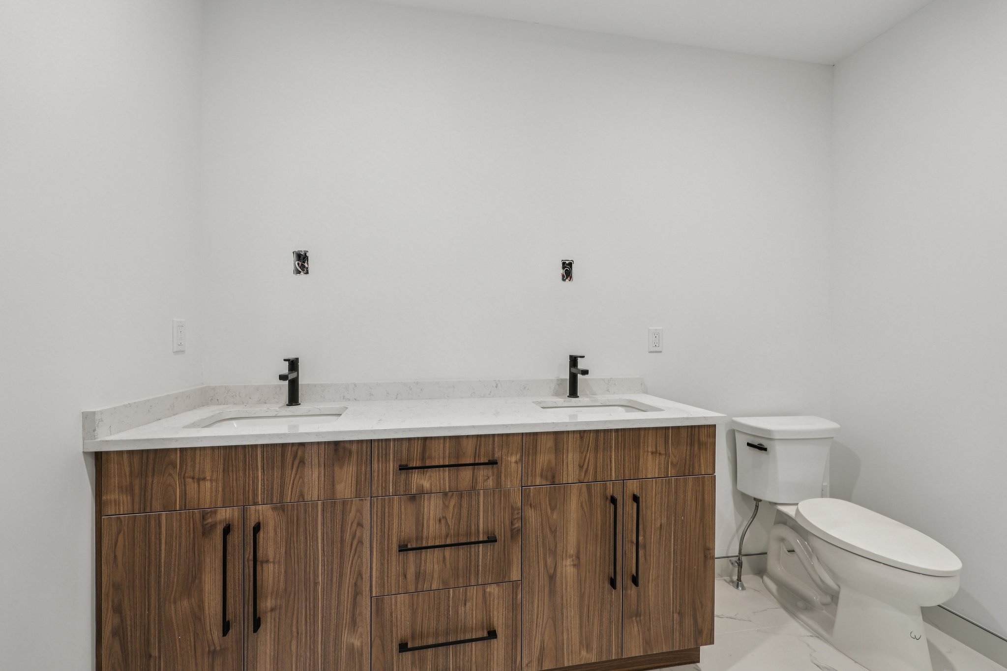 Manville Rd Unit 2-S3103-020.jpg