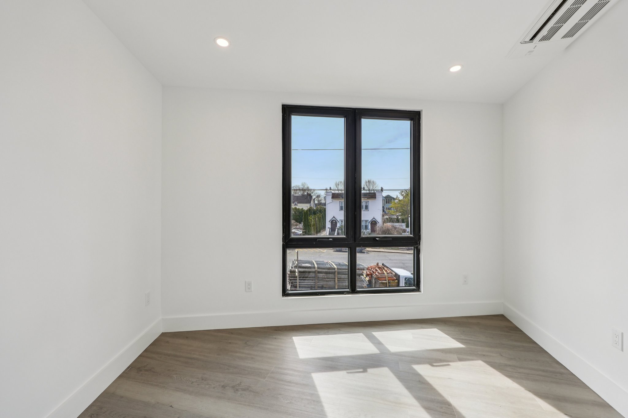 Manville Rd Unit 2-S3103-024.jpg