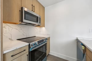 Manville Rd Unit 2-S3103-010.jpg