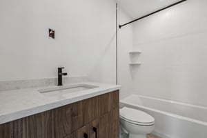 Manville Rd Unit 2-S3103-014.jpg