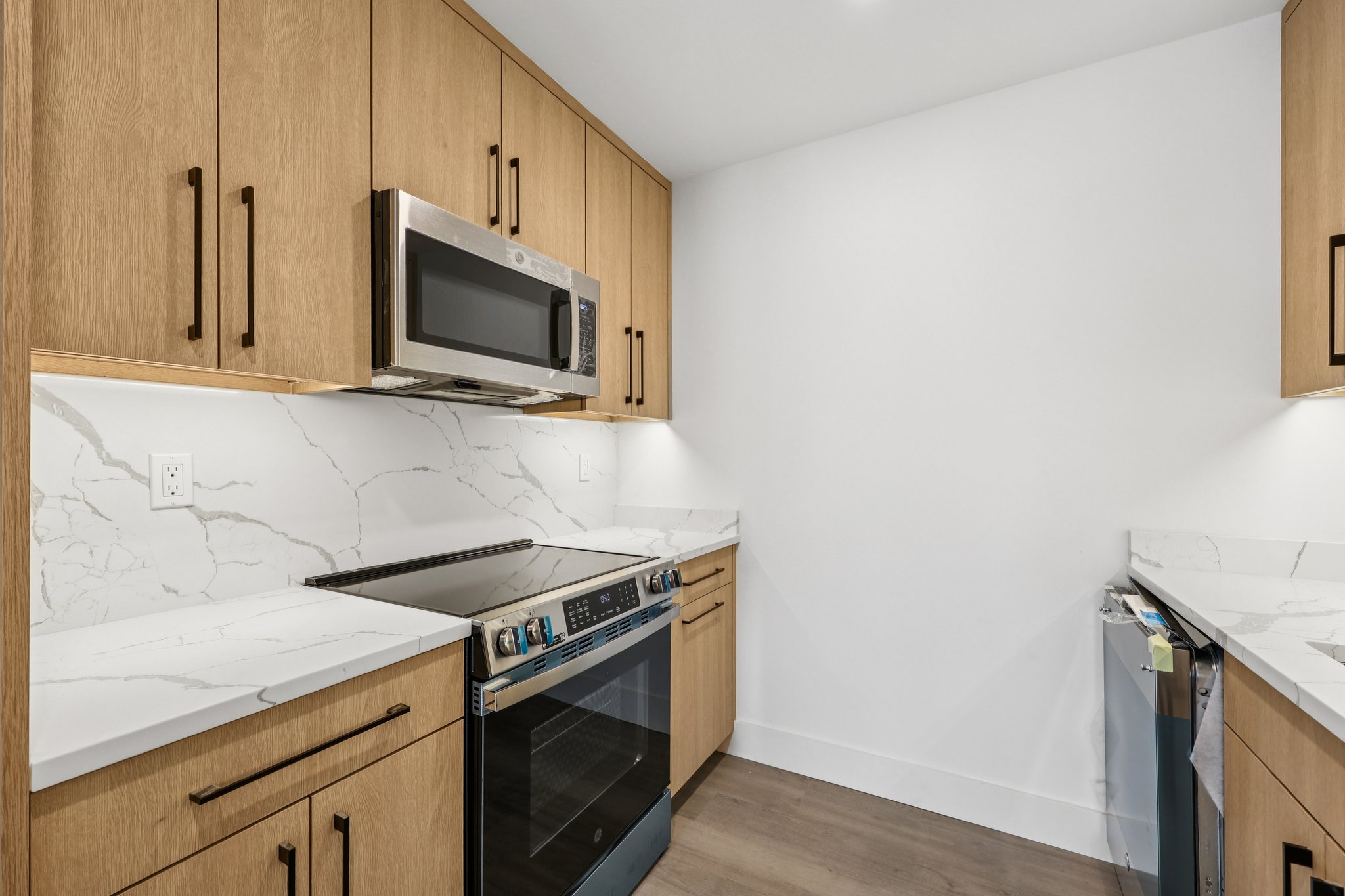 Manville Rd Unit 3-S3103-007.jpg