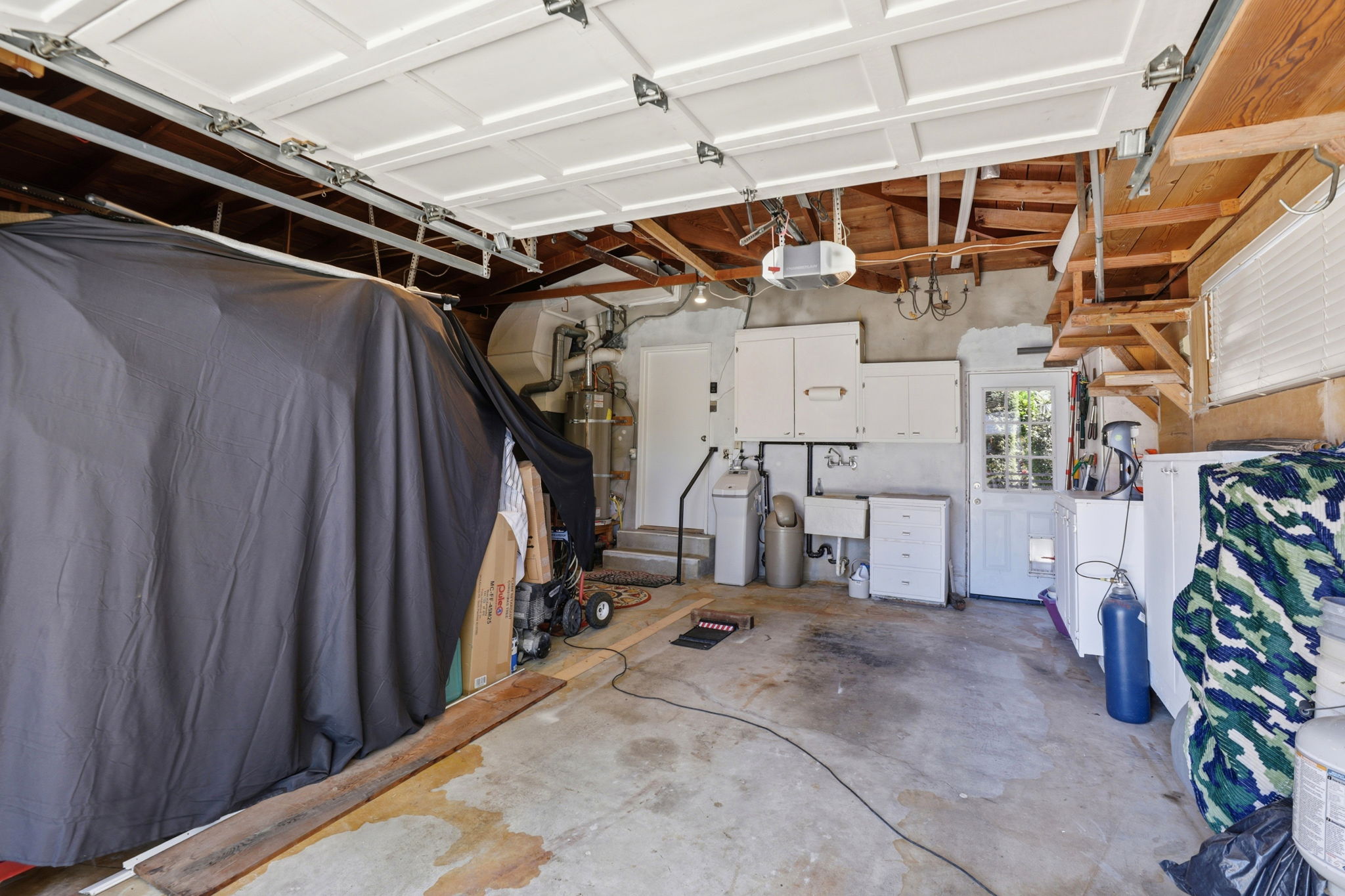 036_F8_325 San Vincente Ave