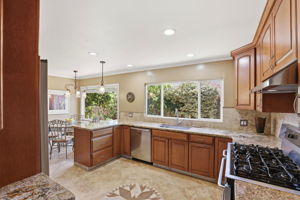 014_F8_325 San Vincente Ave