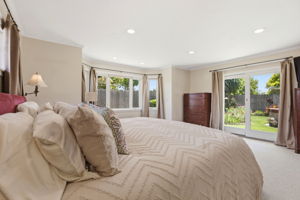 025_F8_325 San Vincente Ave