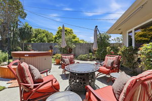037_F8_325 San Vincente Ave