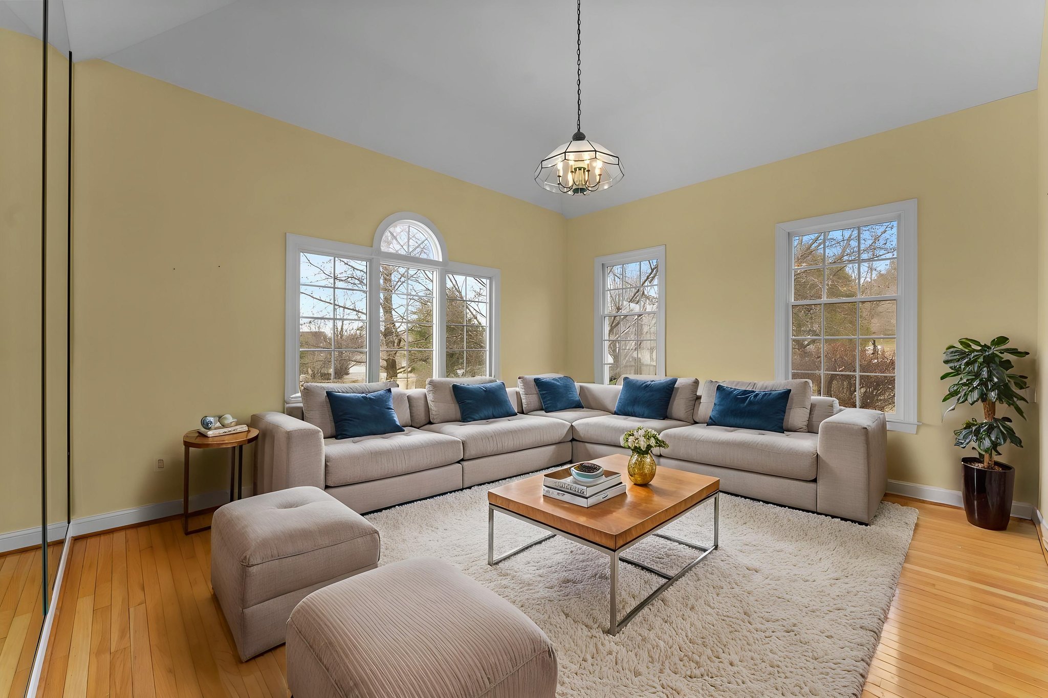 Sun Room Virtually Staged