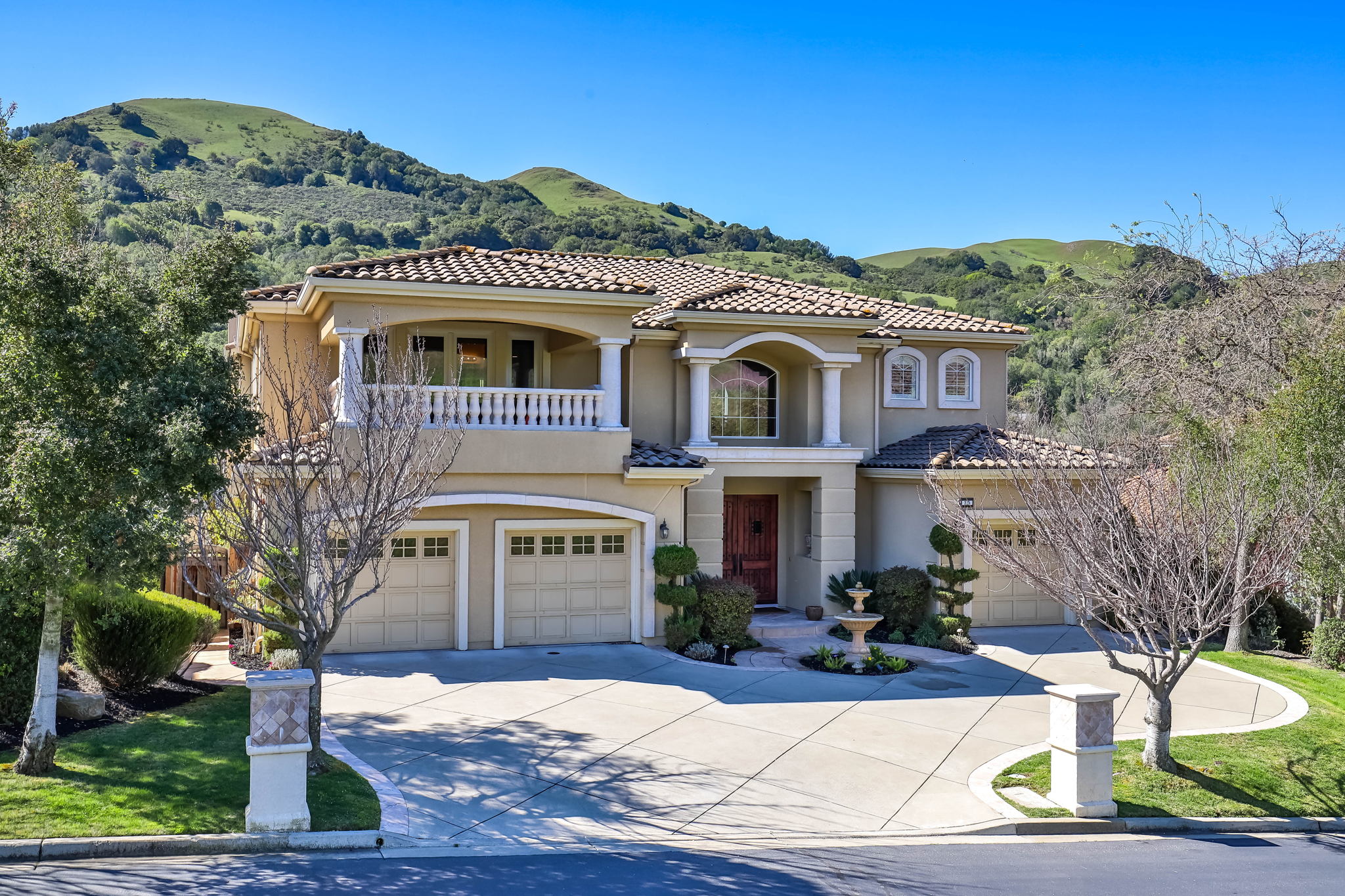 325 Whitcliffe Ct, San Ramon, CA 94583, USA Photo 3