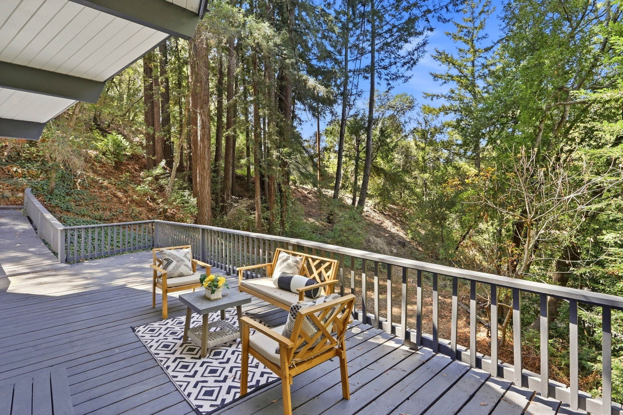 045_F8_325 Woodland Dr