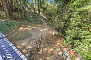 048_F8_325 Woodland Dr