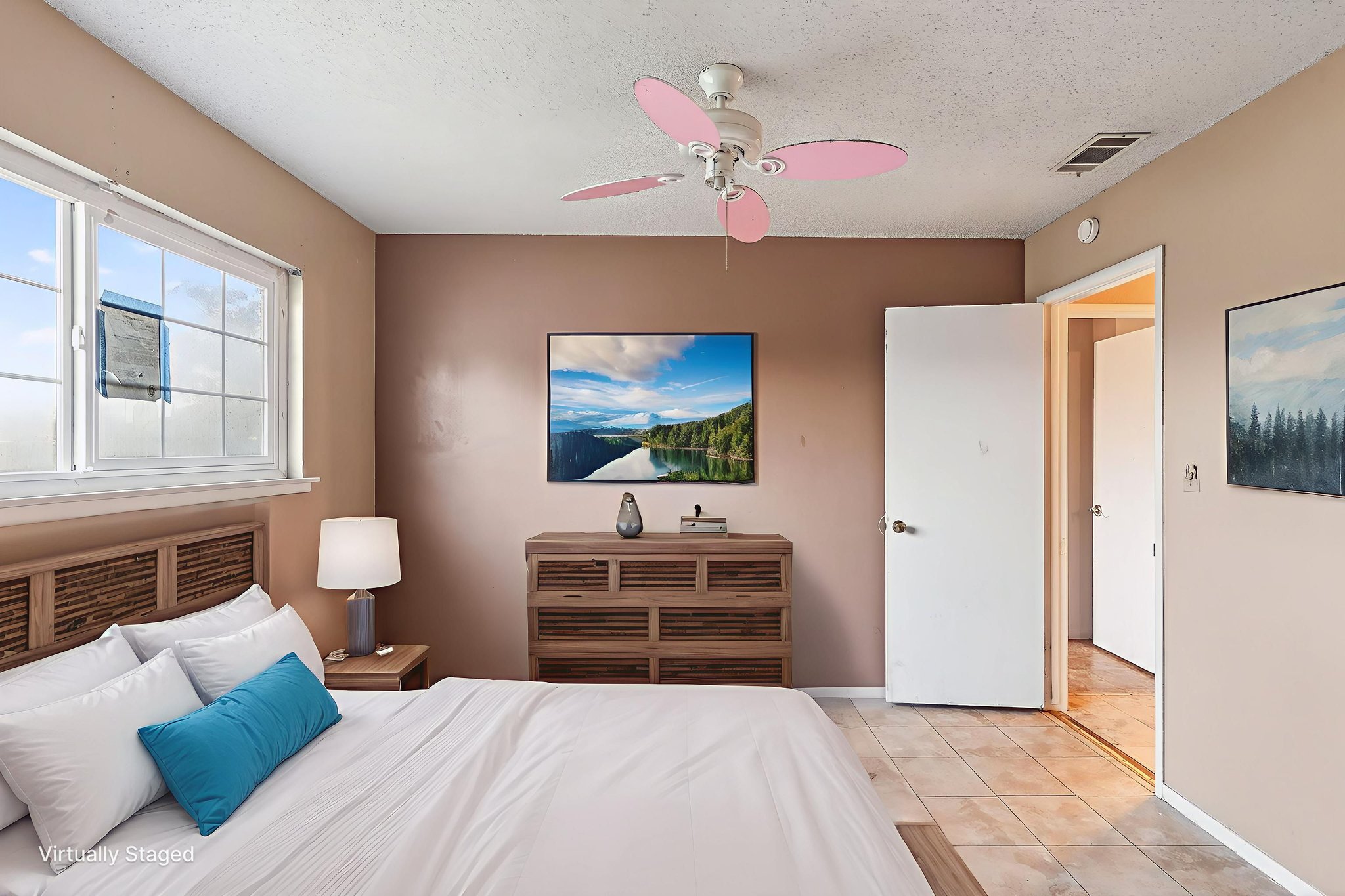 7H3A2080 virtually staged.jpeg