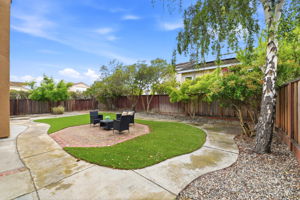 039_F8_32501 Carmel Way