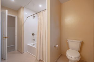  Photo 33