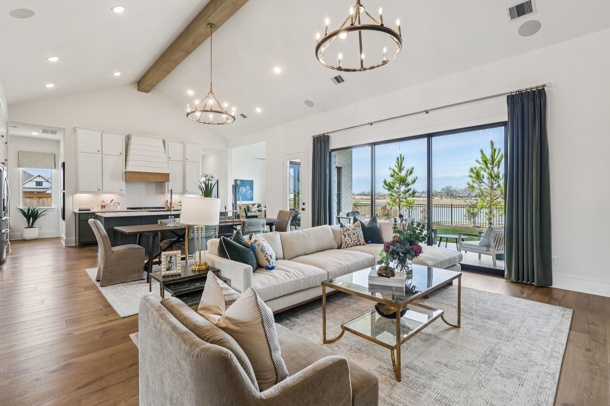 Bluet Lk Dr-S2101-005.jpg