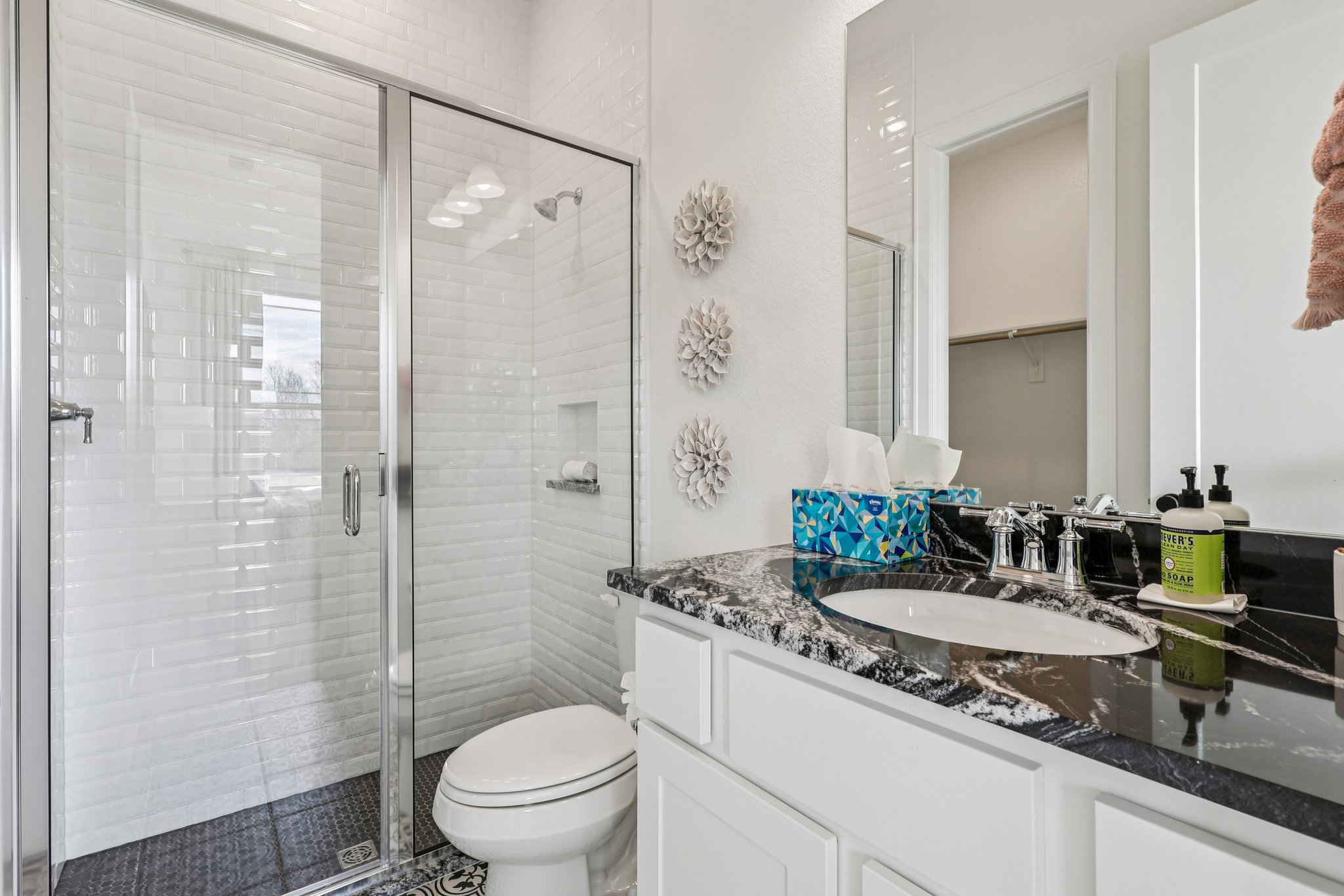 Bluet Lk Dr-S2101-027.jpg