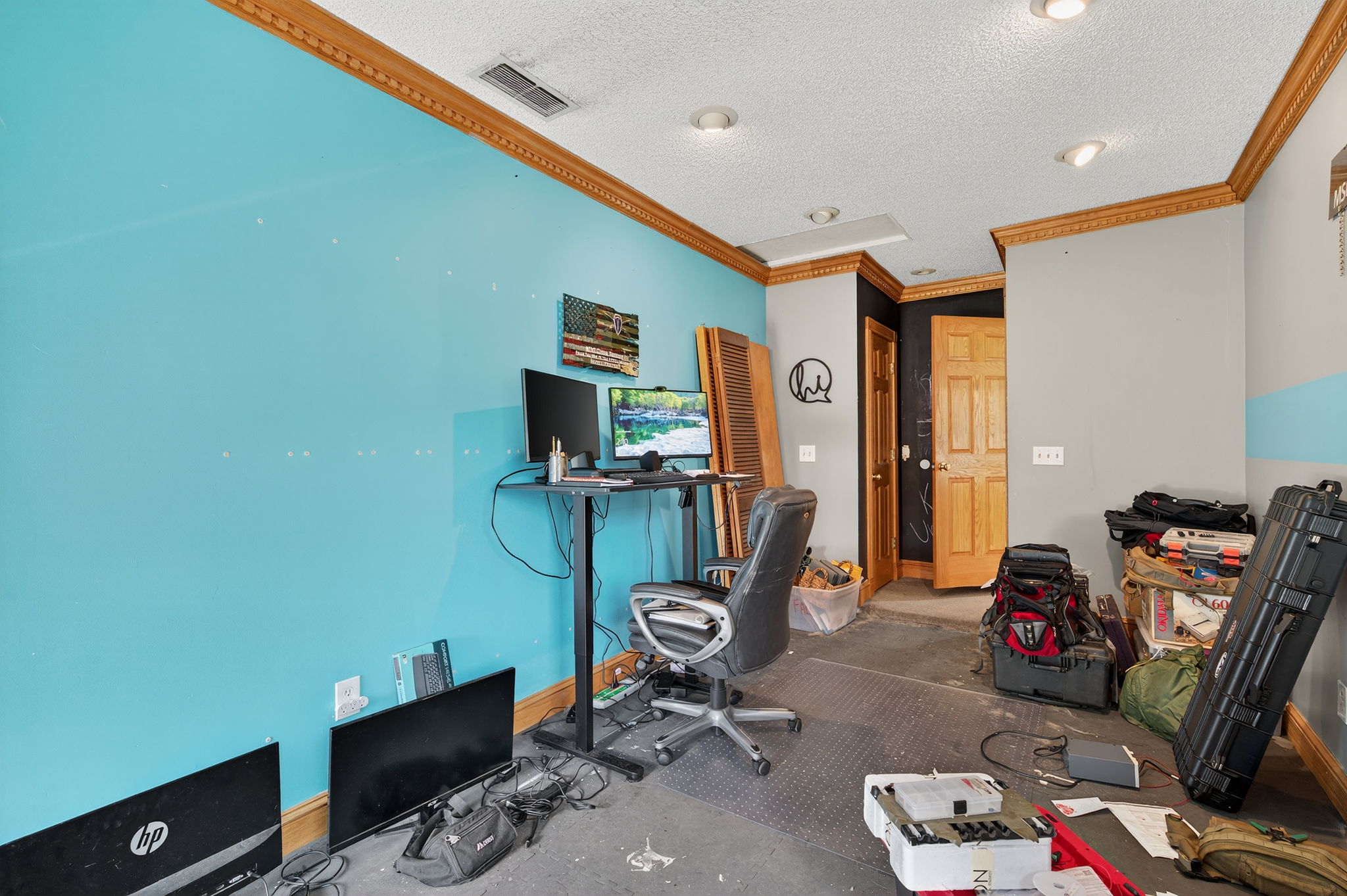Interiors (3)
