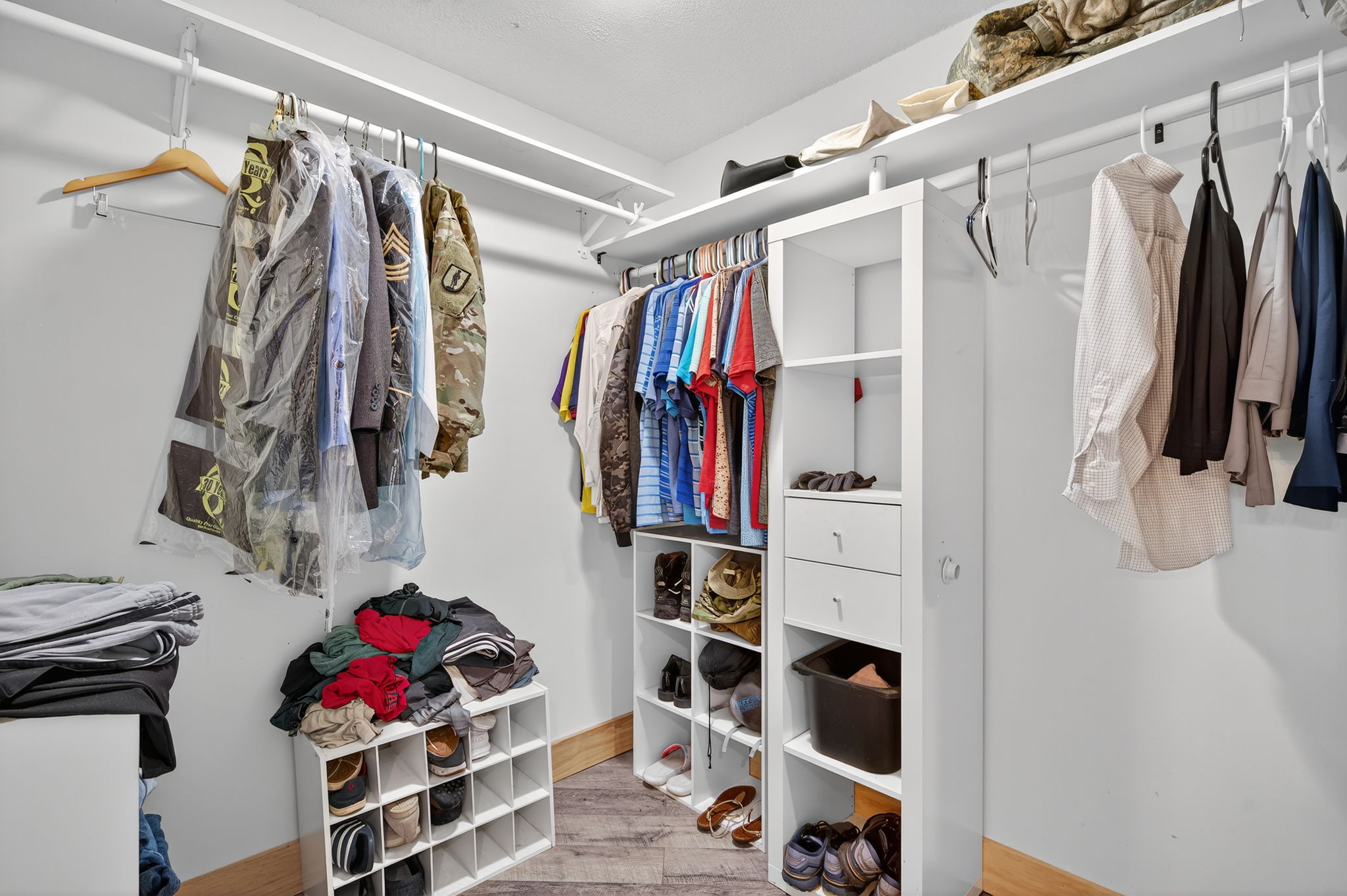 Interiors (26)