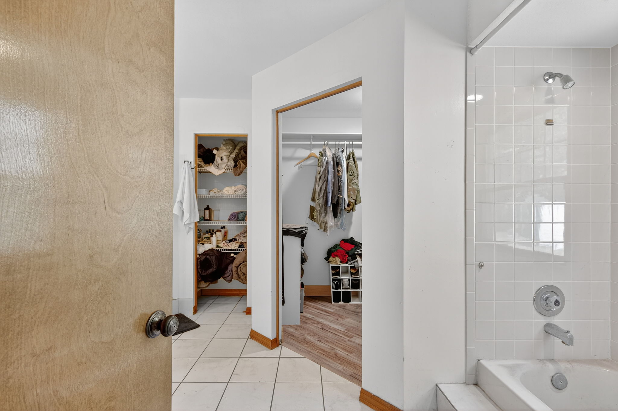 Interiors (27)