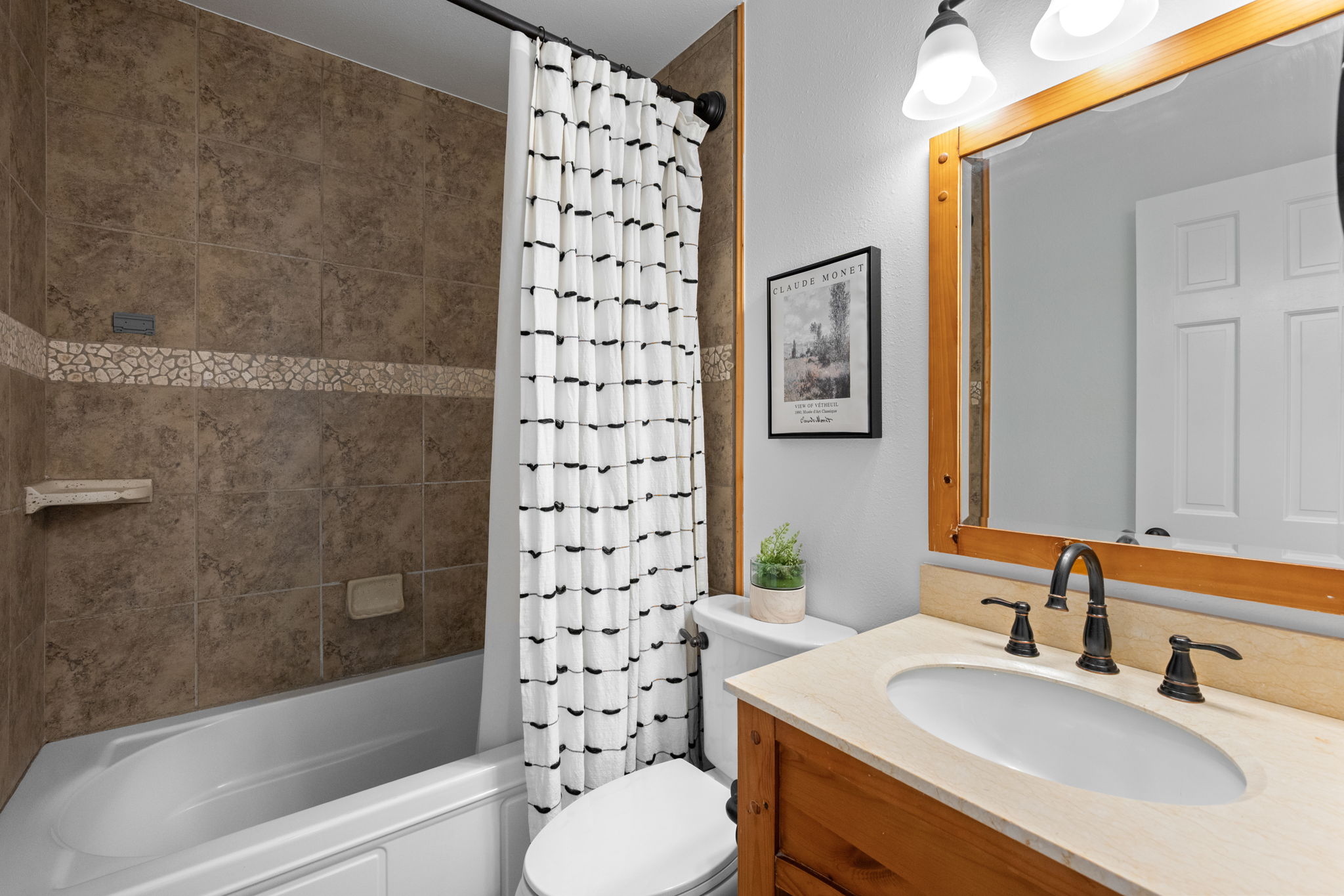 Main Floor Bathroom