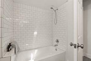  Photo 36