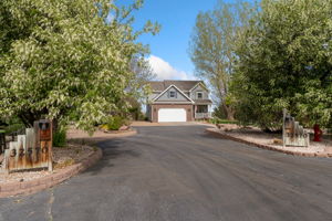  Photo 0