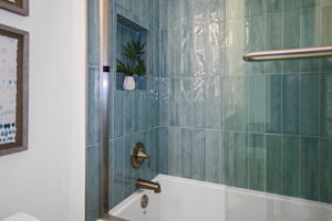 Bathroom 2 - 495A8371 (1)