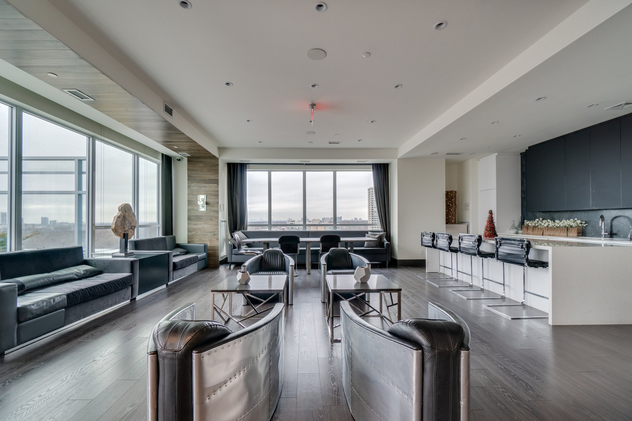 Toronto property showcase — delivered property photograph 32