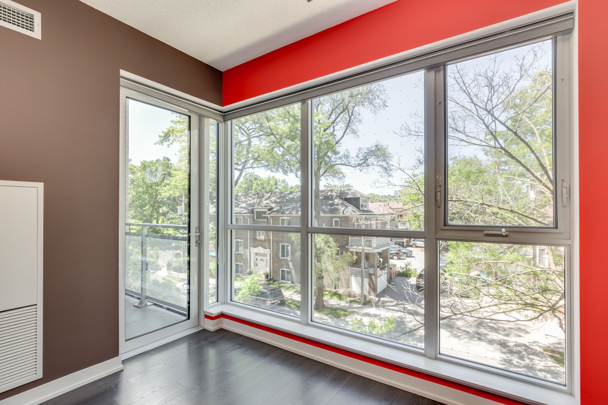 Toronto property showcase — delivered property photograph 9