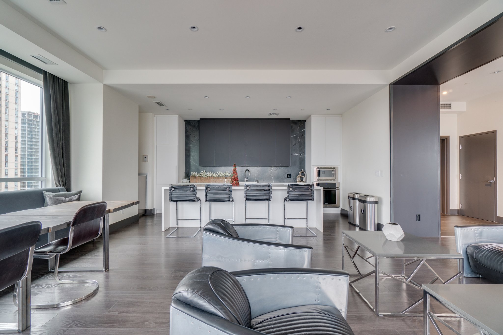 Toronto property showcase — delivered property photograph 34