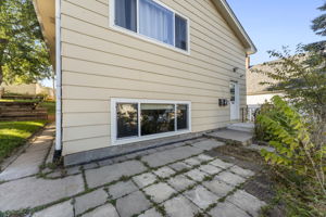  Photo 48