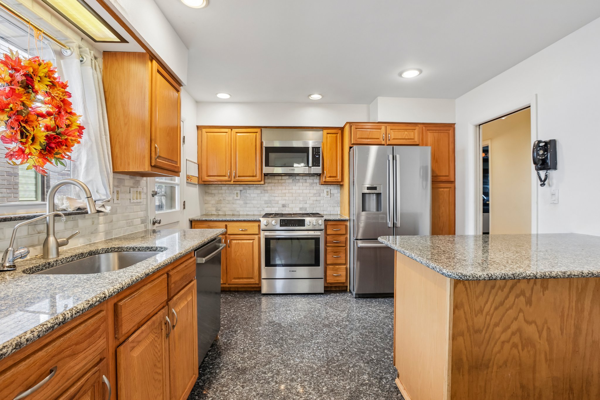3rd St-S1510-018.jpg