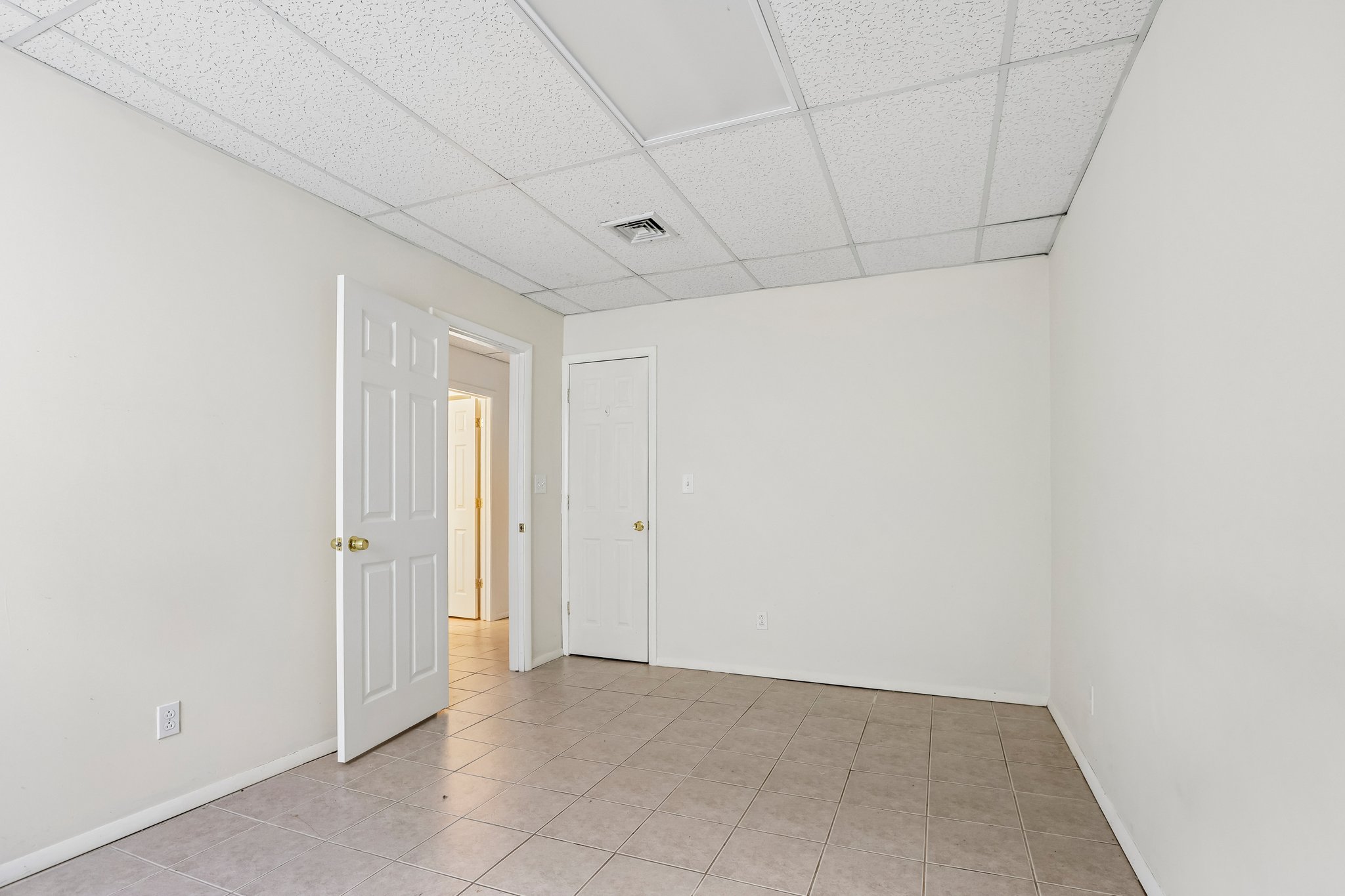 3rd St-S1510-046.jpg
