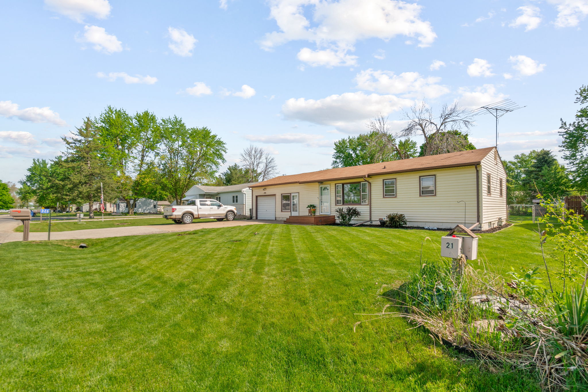 326 4th St, Washburn, IA 50702 Cicada Media Inc