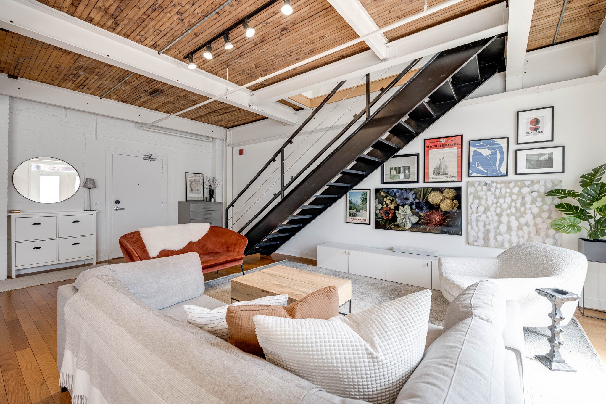 Toronto property showcase — delivered property photograph 6