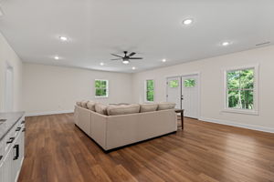  Photo 38