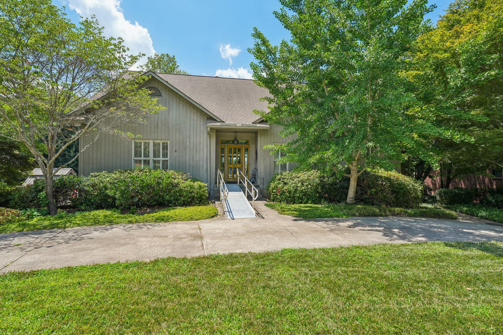 Ponderosa Cir-S2107-001.jpg