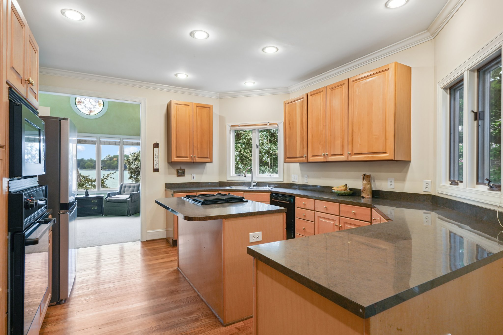 Ponderosa Cir-S2107-020.jpg